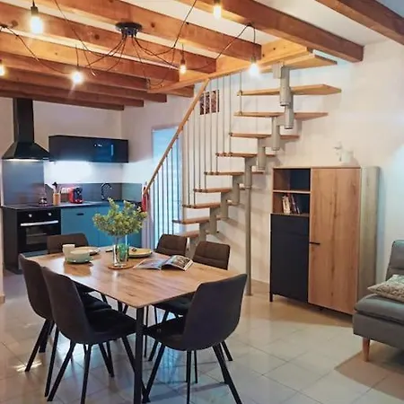 De L'auzon Pont D'arc 3ch Holiday home *